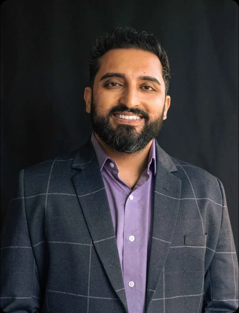 Dr. Shehz at Visionary Eye Surgery